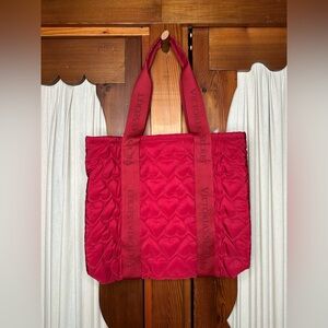 NWT VS puffer tote heart bag